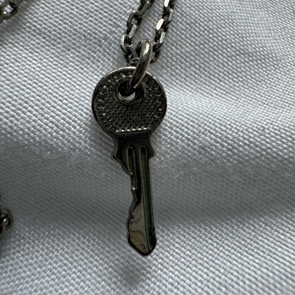 Key Necklace Set - Picture 11 of 16